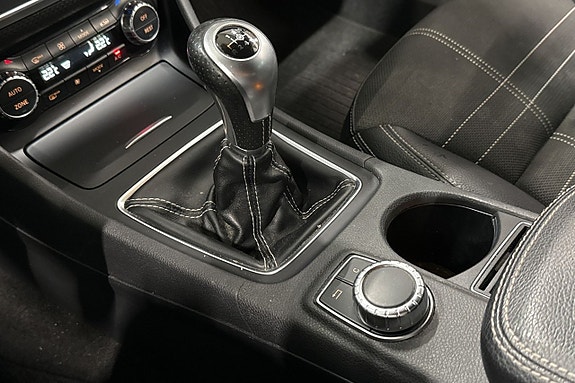 Mercedes-Benz A180 16 of 22