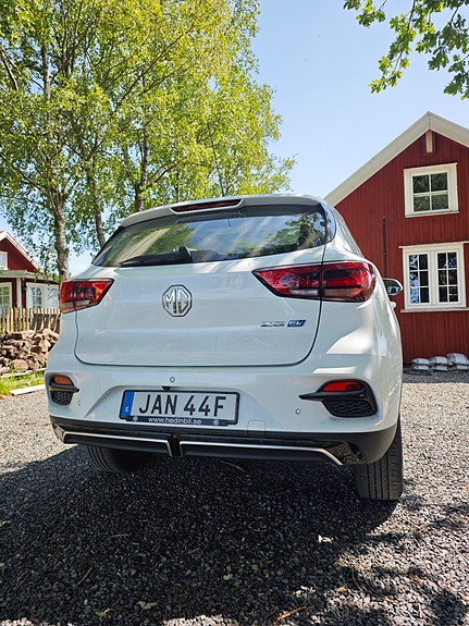 MG ZS EV 3 of 6