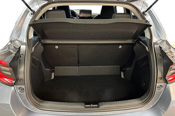Toyota Yaris 12 of 22