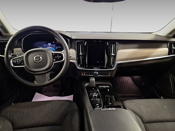 Volvo V90 8 of 9