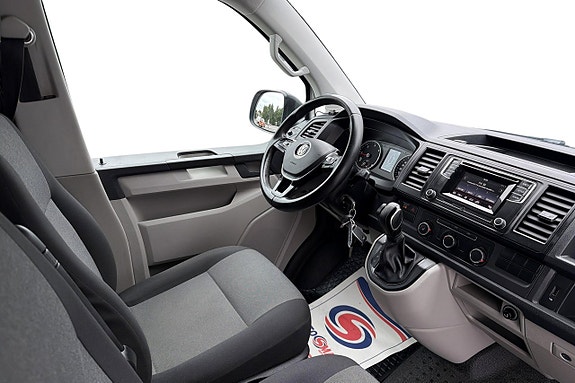 Volkswagen Transporter 12 of 18