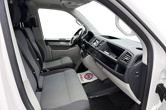 Volkswagen Transporter 11 of 18