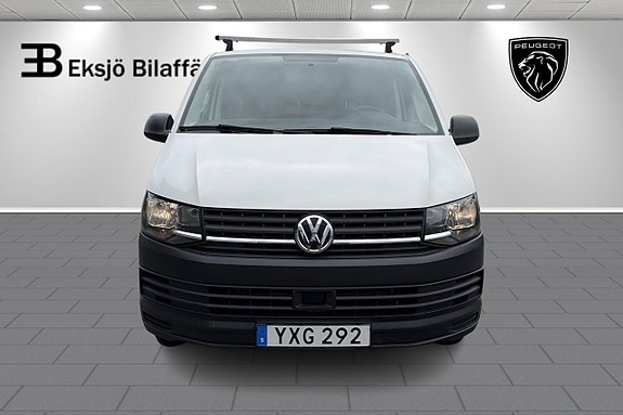 Volkswagen Transporter 2 of 18