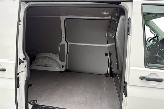 Volkswagen Transporter 13 of 18