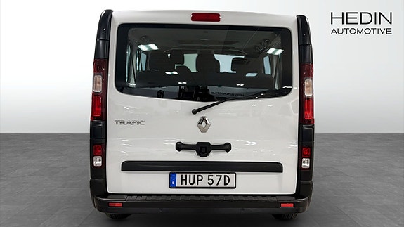 Renault Trafic 7 of 9