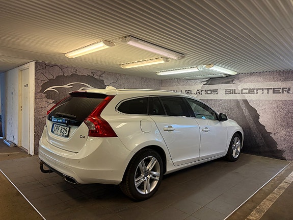 Volvo V60 6 of 18
