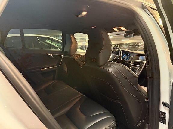 Volvo V60 9 of 18