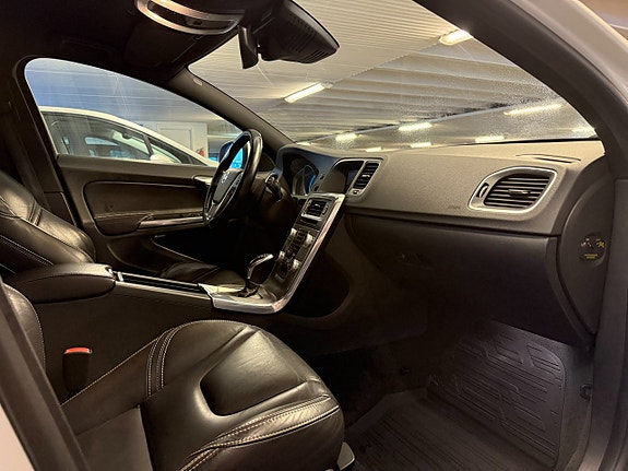 Volvo V60 10 of 18