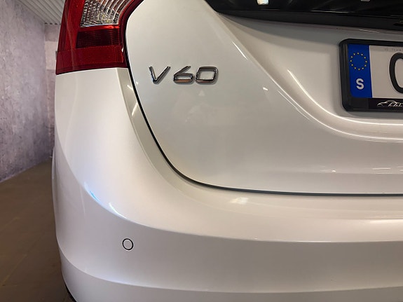 Volvo V60 16 of 18