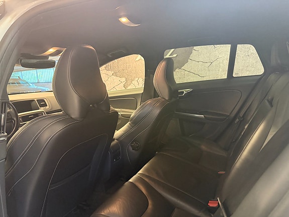 Volvo V60 8 of 18