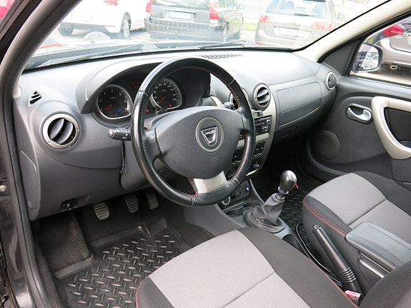Dacia Duster 11 of 21