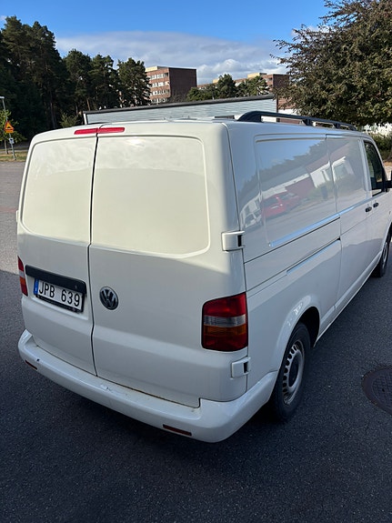 Volkswagen 4 of 5
