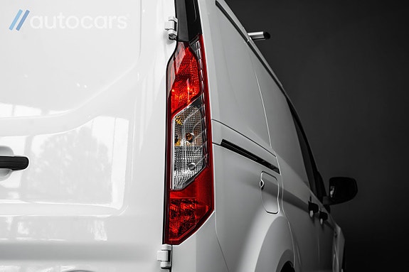 Ford Transit Connect 15 of 30