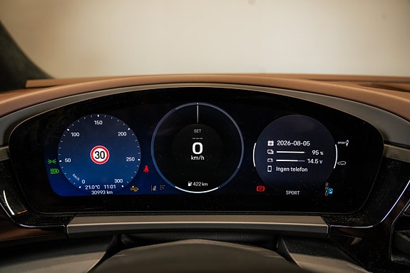 Porsche Macan Turbo 22 of 29