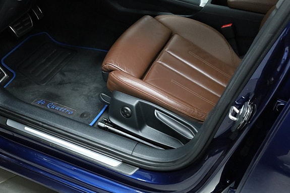 Audi A4 12 of 25