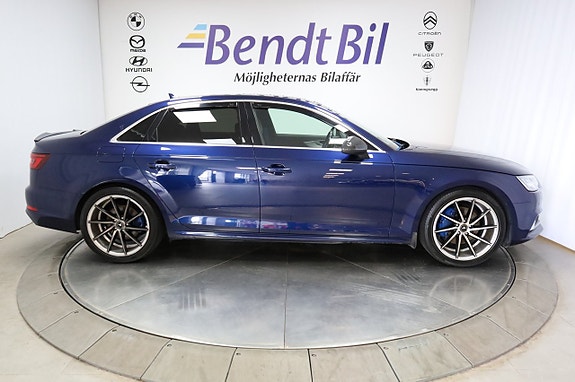 Audi A4 14 of 25