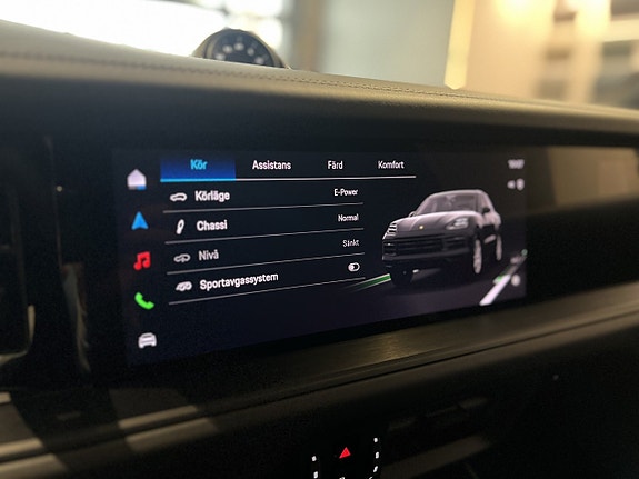Porsche Cayenne 23 of 29