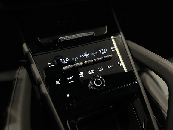 Porsche Cayenne 20 of 29