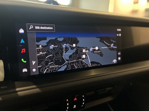 Porsche Cayenne 24 of 29