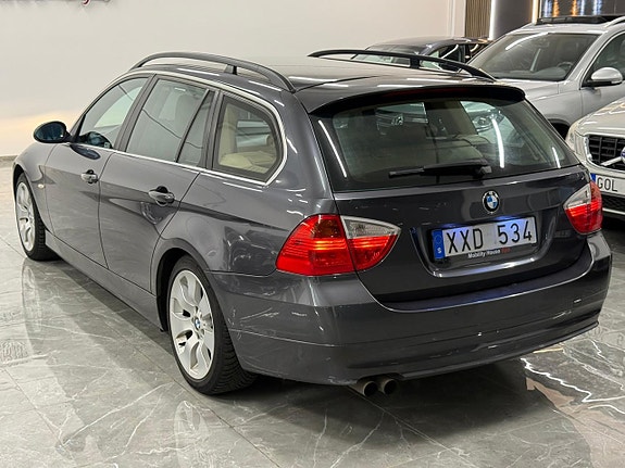 BMW 325Xi 3 of 17