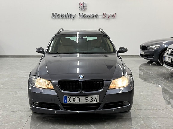 BMW 325Xi 6 of 17