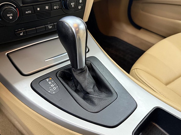 BMW 325Xi 13 of 17