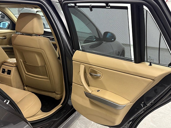 BMW 325Xi 15 of 17