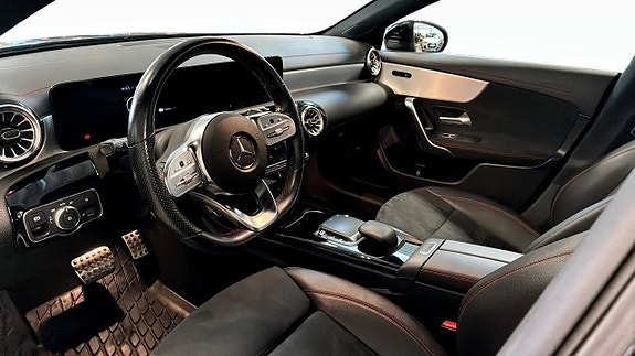 Mercedes-Benz CLA180 7 of 10