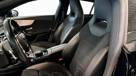 Mercedes-Benz CLA180 8 of 10