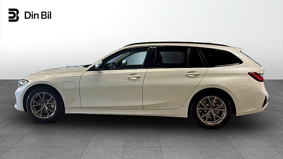 BMW 330e 2 of 12