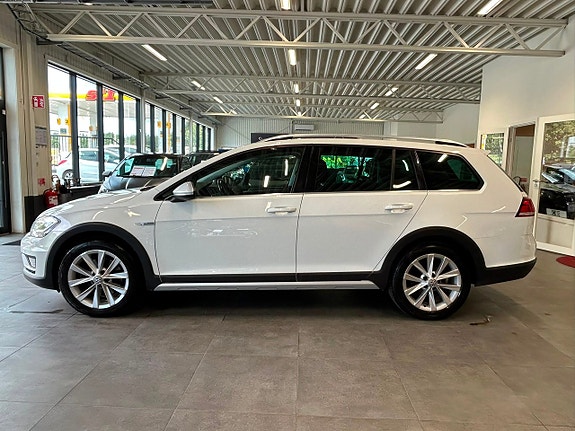 Volkswagen Golf Alltrack 4 of 23