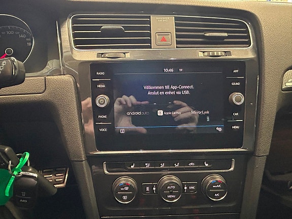 Volkswagen Golf Alltrack 18 of 23