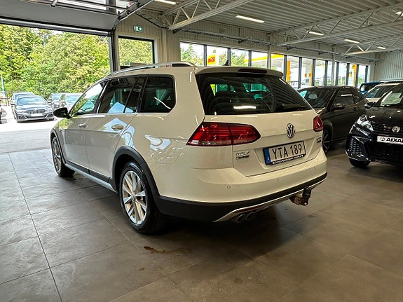 Volkswagen Golf Alltrack 5 of 23