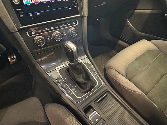 Volkswagen Golf Alltrack 17 of 23