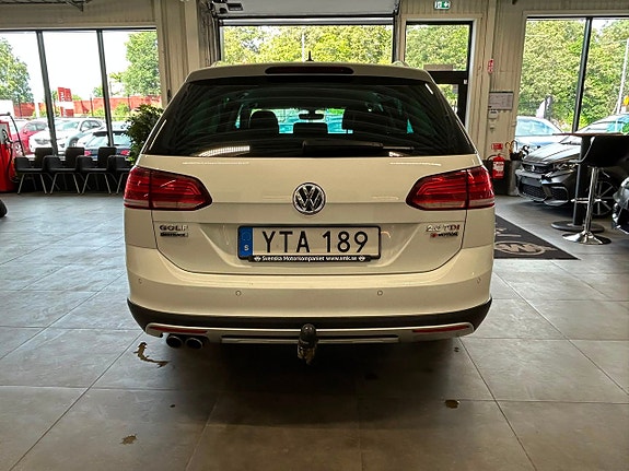Volkswagen Golf Alltrack 6 of 23