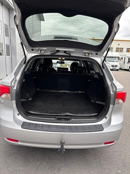 Toyota Avensis 6 of 11