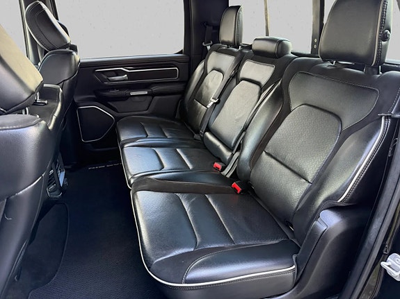 Dodge RAM 1500 16 of 18