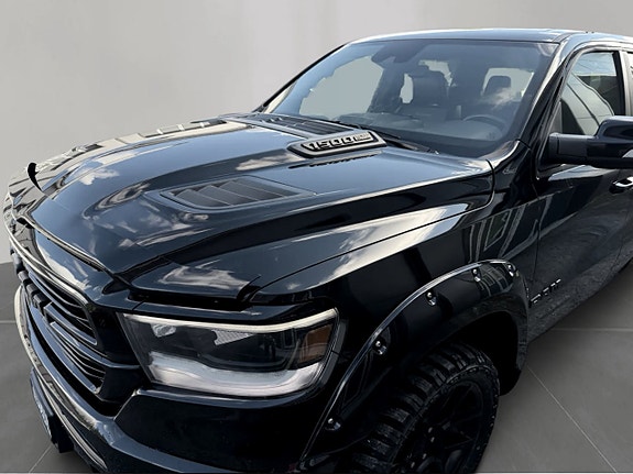 Dodge RAM 1500 10 of 18