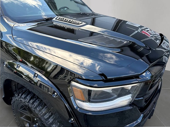 Dodge RAM 1500 9 of 18