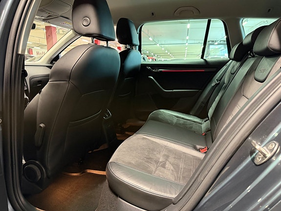 Skoda Octavia Scout 13 of 19