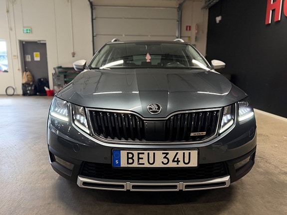 Skoda Octavia Scout 9 of 19