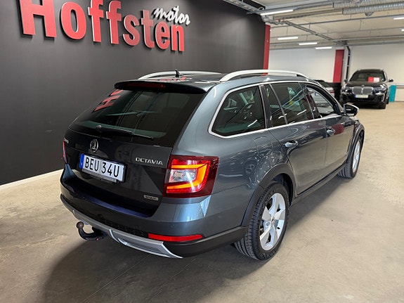 Skoda Octavia Scout 3 of 19
