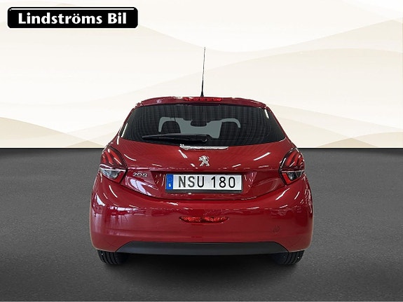 Peugeot 208 7 of 18