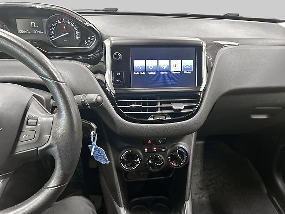 Peugeot 208 16 of 18