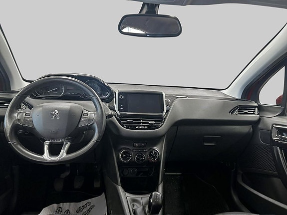 Peugeot 208 11 of 18