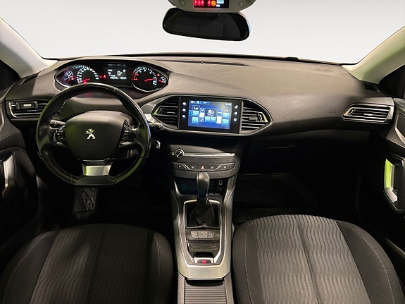 Peugeot 308 9 of 21