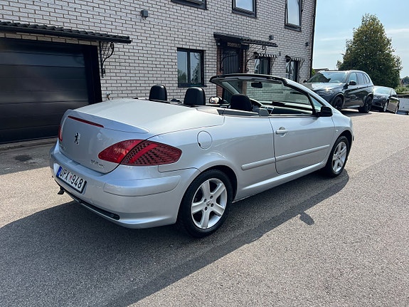Peugeot 307 CC 11 of 30