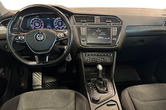 Volkswagen Tiguan 10 of 30