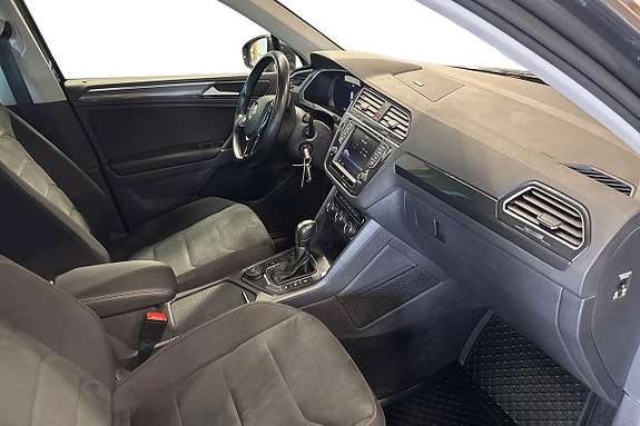 Volkswagen Tiguan 9 of 30