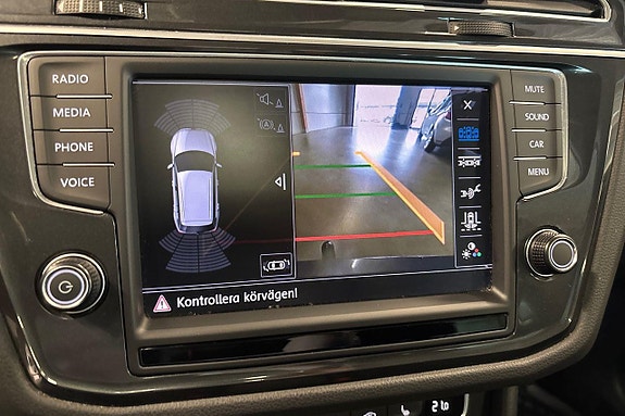 Volkswagen Tiguan 22 of 30